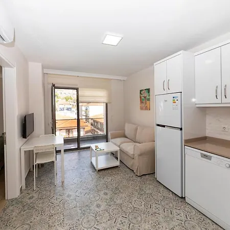 Appartement Convenient With Central Location In *