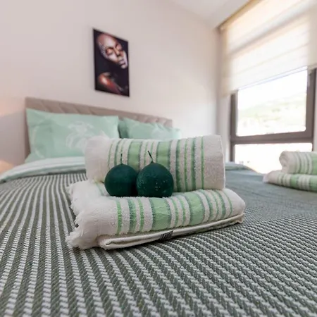דירה Convenient With Central Location In מוגלה